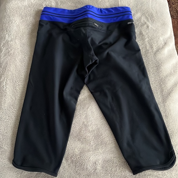 NIKE DRI-FIT LEGGINGS SIZE SMALL - Picture 2 of 6
